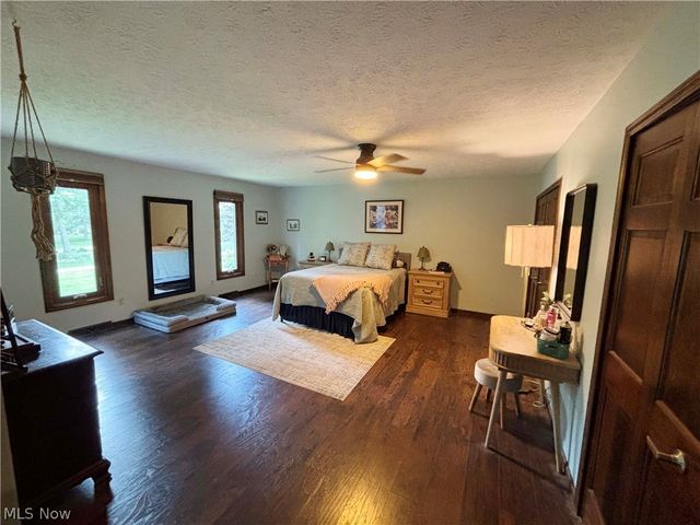 2166 Dow Drive, Akron, OH 44313