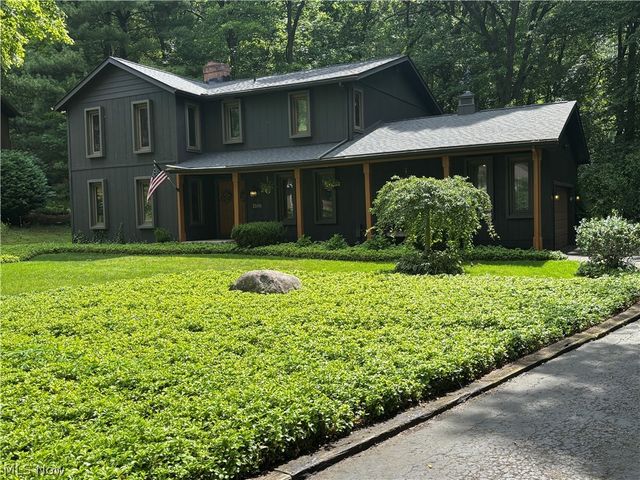 2166 Dow Drive, Akron, OH 44313