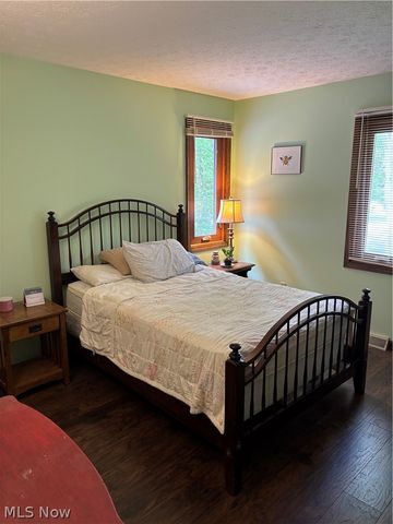 2166 Dow Drive, Akron, OH 44313