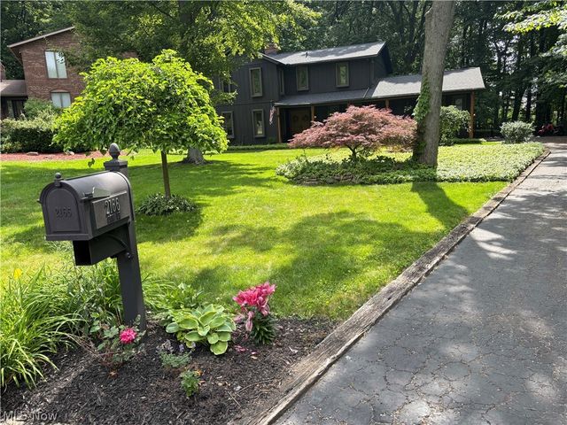 2166 Dow Drive, Akron, OH 44313