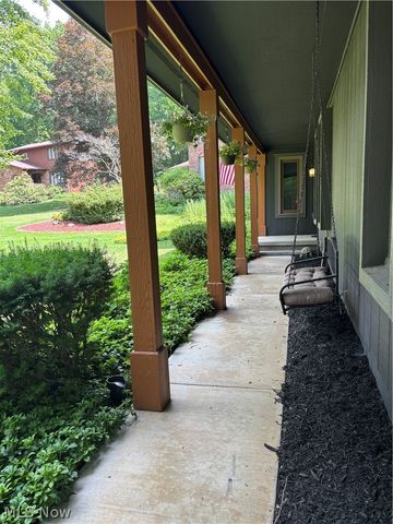 2166 Dow Drive, Akron, OH 44313