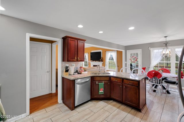 10600 Hickory Grove Dr, Louisville, KY 40291