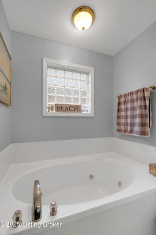 10600 Hickory Grove Dr, Louisville, KY 40291