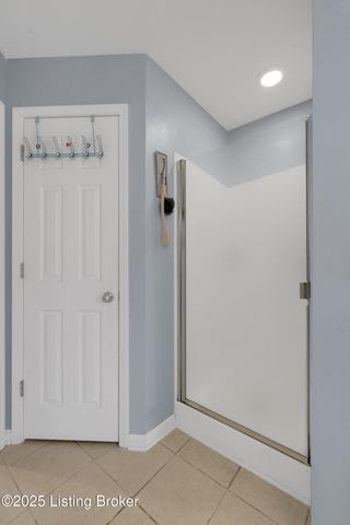 10600 Hickory Grove Dr, Louisville, KY 40291