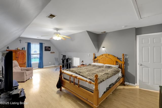 10600 Hickory Grove Dr, Louisville, KY 40291