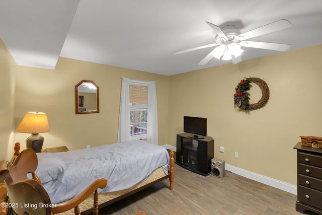 10600 Hickory Grove Dr, Louisville, KY 40291