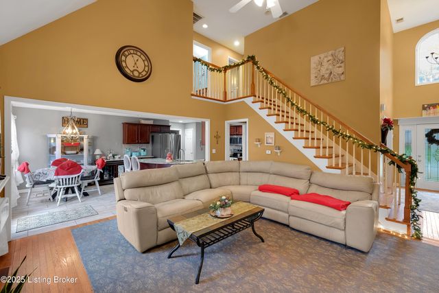 10600 Hickory Grove Dr, Louisville, KY 40291