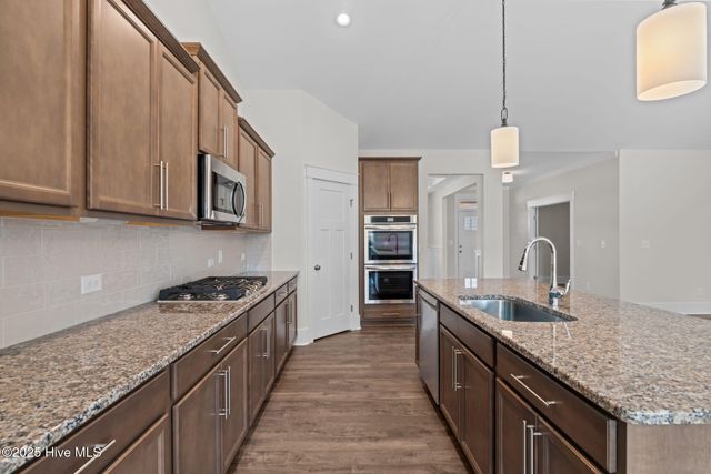 261 Twisted Pine Drive, Aberdeen, NC 28315