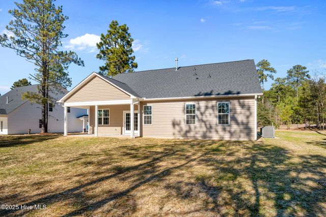 261 Twisted Pine Drive, Aberdeen, NC 28315