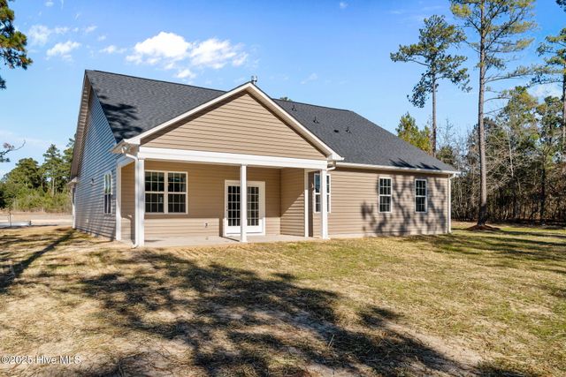 261 Twisted Pine Drive, Aberdeen, NC 28315