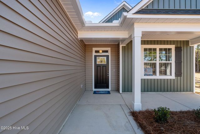 261 Twisted Pine Drive, Aberdeen, NC 28315