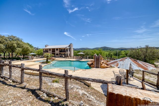 23525 N US Highway 83 Unit 202, Concan, TX 78838