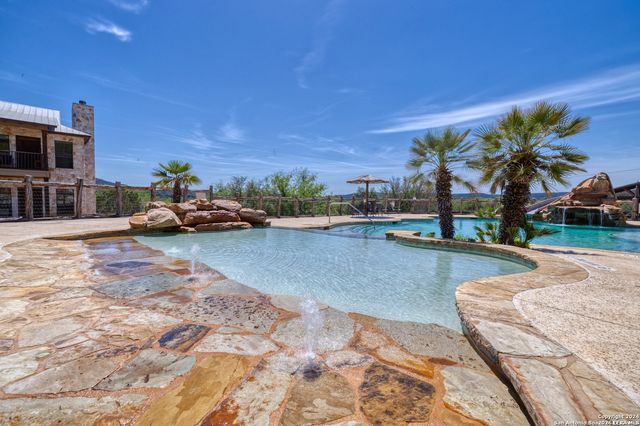 23525 N US Highway 83 Unit 202, Concan, TX 78838