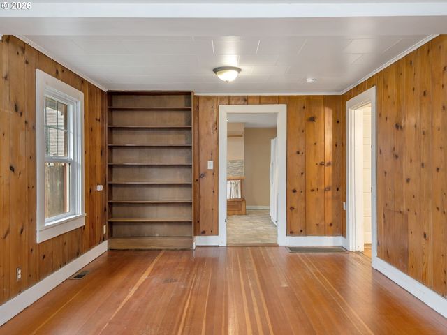 809 GLASGOW Ave, Astoria, OR 97103