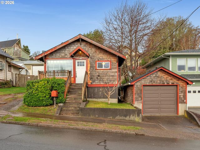 809 GLASGOW Ave, Astoria, OR 97103