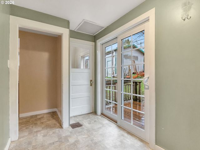 809 GLASGOW Ave, Astoria, OR 97103