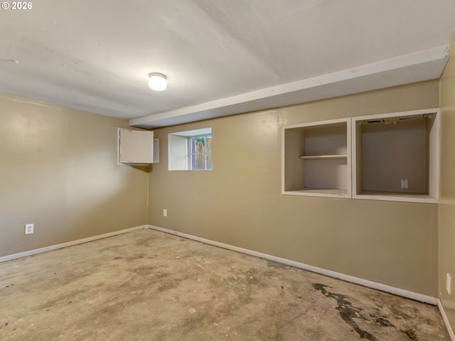 809 GLASGOW Ave, Astoria, OR 97103