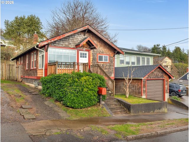 809 GLASGOW Ave, Astoria, OR 97103