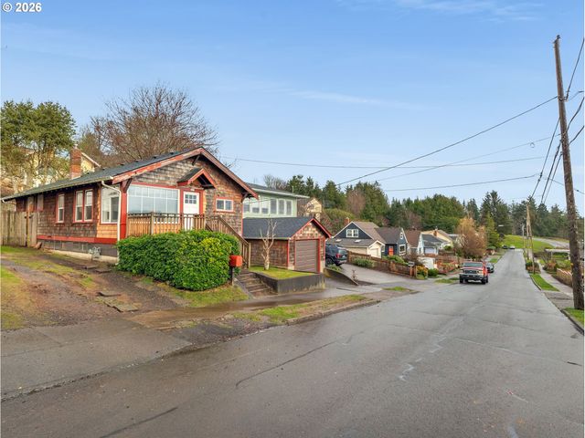 809 GLASGOW Ave, Astoria, OR 97103