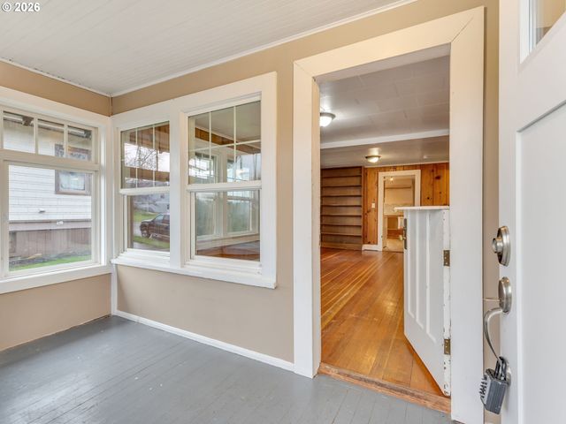 809 GLASGOW Ave, Astoria, OR 97103