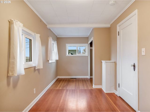 809 GLASGOW Ave, Astoria, OR 97103