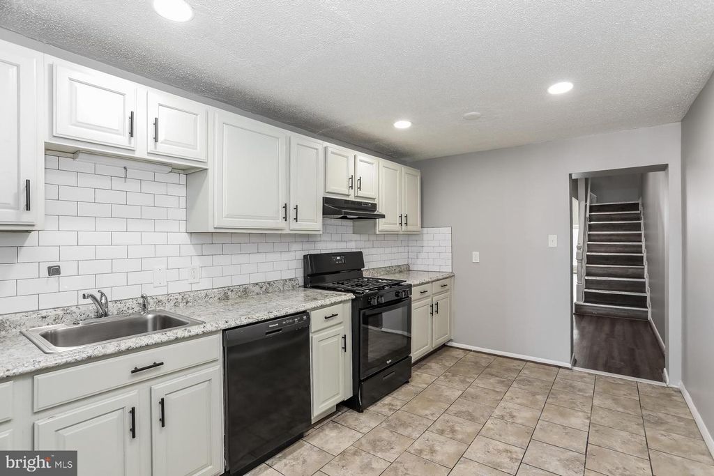 3314 E BALTIMORE ST, Baltimore, MD 21224