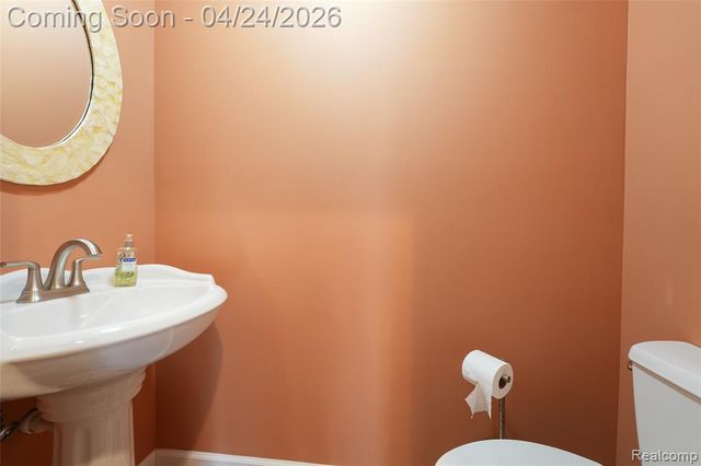 19150 Rainbow Drive, Lathrup Village, MI 48076