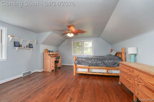 19150 Rainbow Drive, Lathrup Village, MI 48076