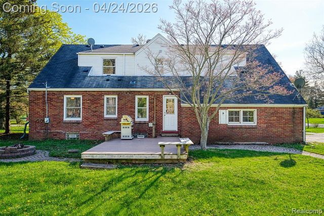 19150 Rainbow Drive, Lathrup Village, MI 48076