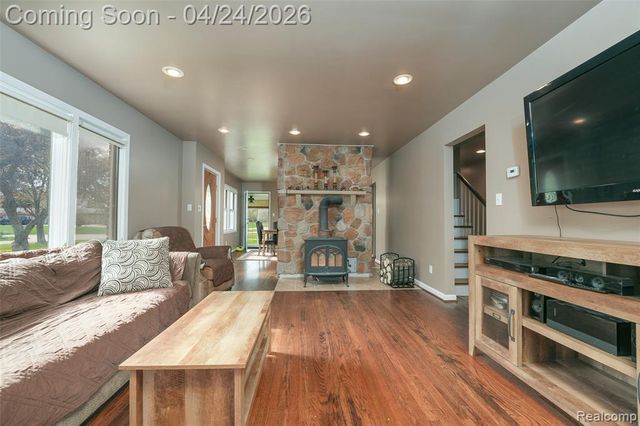 19150 Rainbow Drive, Lathrup Village, MI 48076