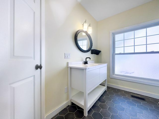 426 Erie Avenue, Crosby, MN 56441