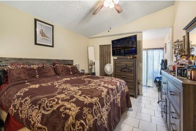 281 SW 83rd Ave, North Lauderdale, FL 33068