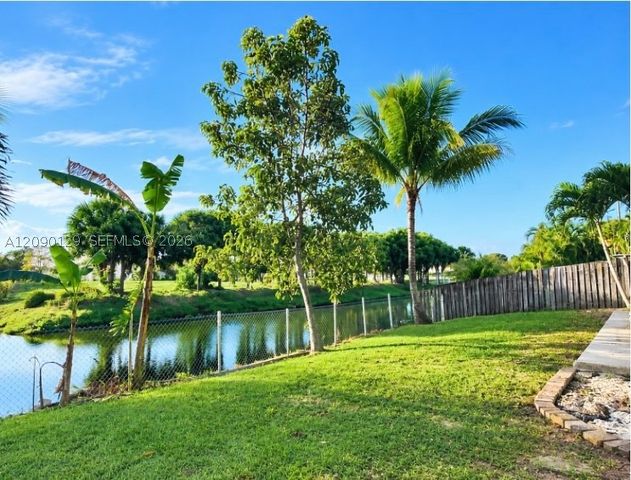 281 SW 83rd Ave, North Lauderdale, FL 33068