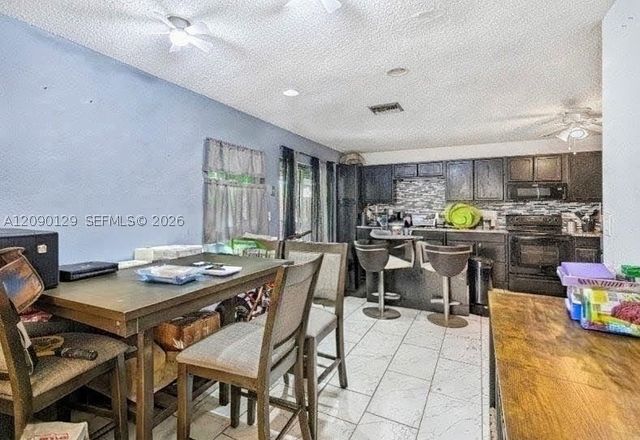 281 SW 83rd Ave, North Lauderdale, FL 33068