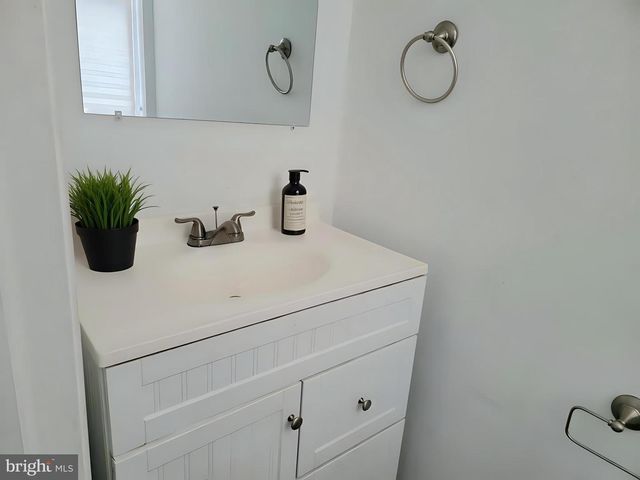 2420 N 15TH ST, Philadelphia, PA 19132