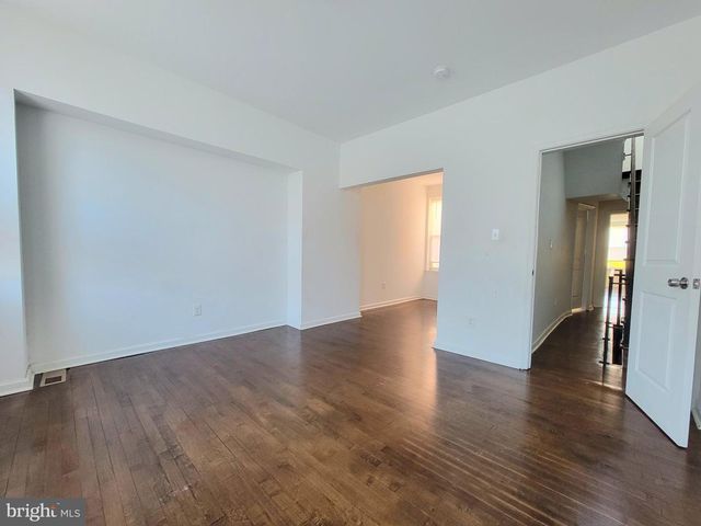 2420 N 15TH ST, Philadelphia, PA 19132