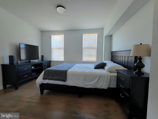 2420 N 15TH ST, Philadelphia, PA 19132