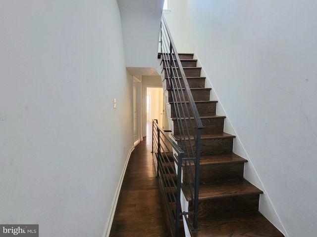 2420 N 15TH ST, Philadelphia, PA 19132