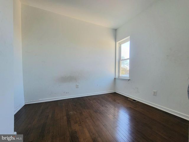 2420 N 15TH ST, Philadelphia, PA 19132