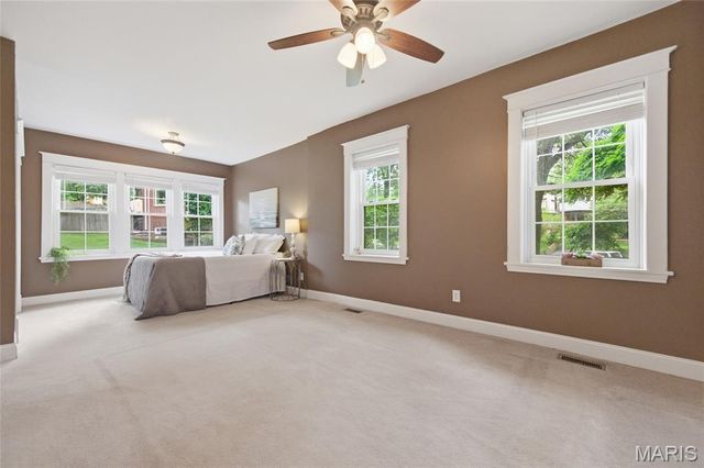 7385 Arlington Drive, St Louis, MO 63117
