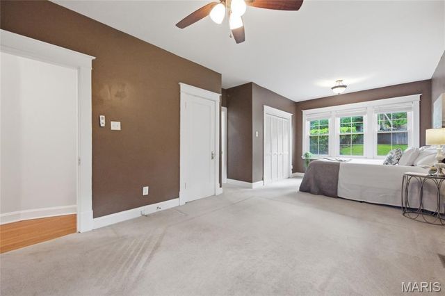 7385 Arlington Drive, St Louis, MO 63117