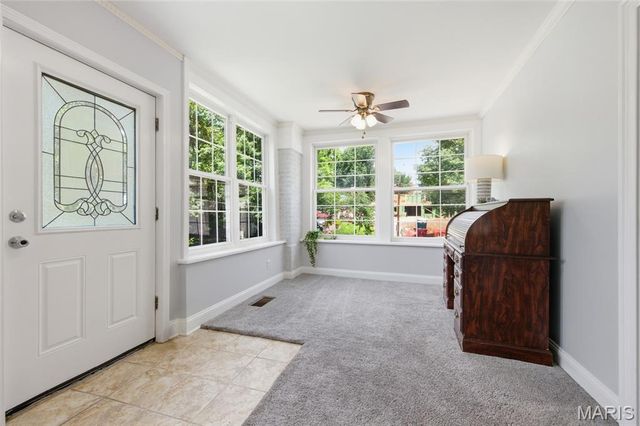 7385 Arlington Drive, St Louis, MO 63117