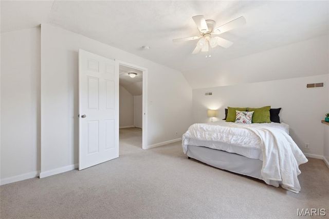 7385 Arlington Drive, St Louis, MO 63117