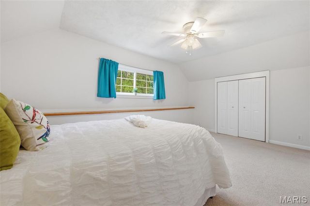 7385 Arlington Drive, St Louis, MO 63117