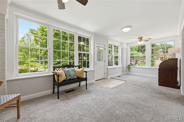 7385 Arlington Drive, St Louis, MO 63117