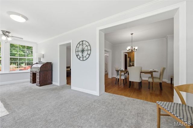 7385 Arlington Drive, St Louis, MO 63117