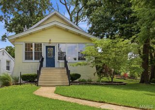 7385 Arlington Drive, St Louis, MO 63117