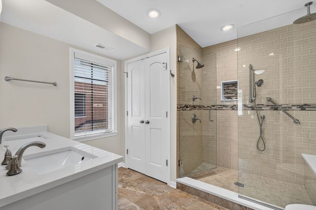 1027 Lincoln Trail, Oak Park, IL 60302