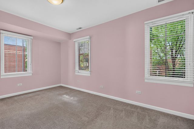 1027 Lincoln Trail, Oak Park, IL 60302