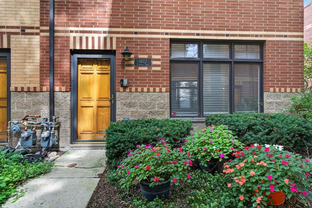 1027 Lincoln Trail, Oak Park, IL 60302
